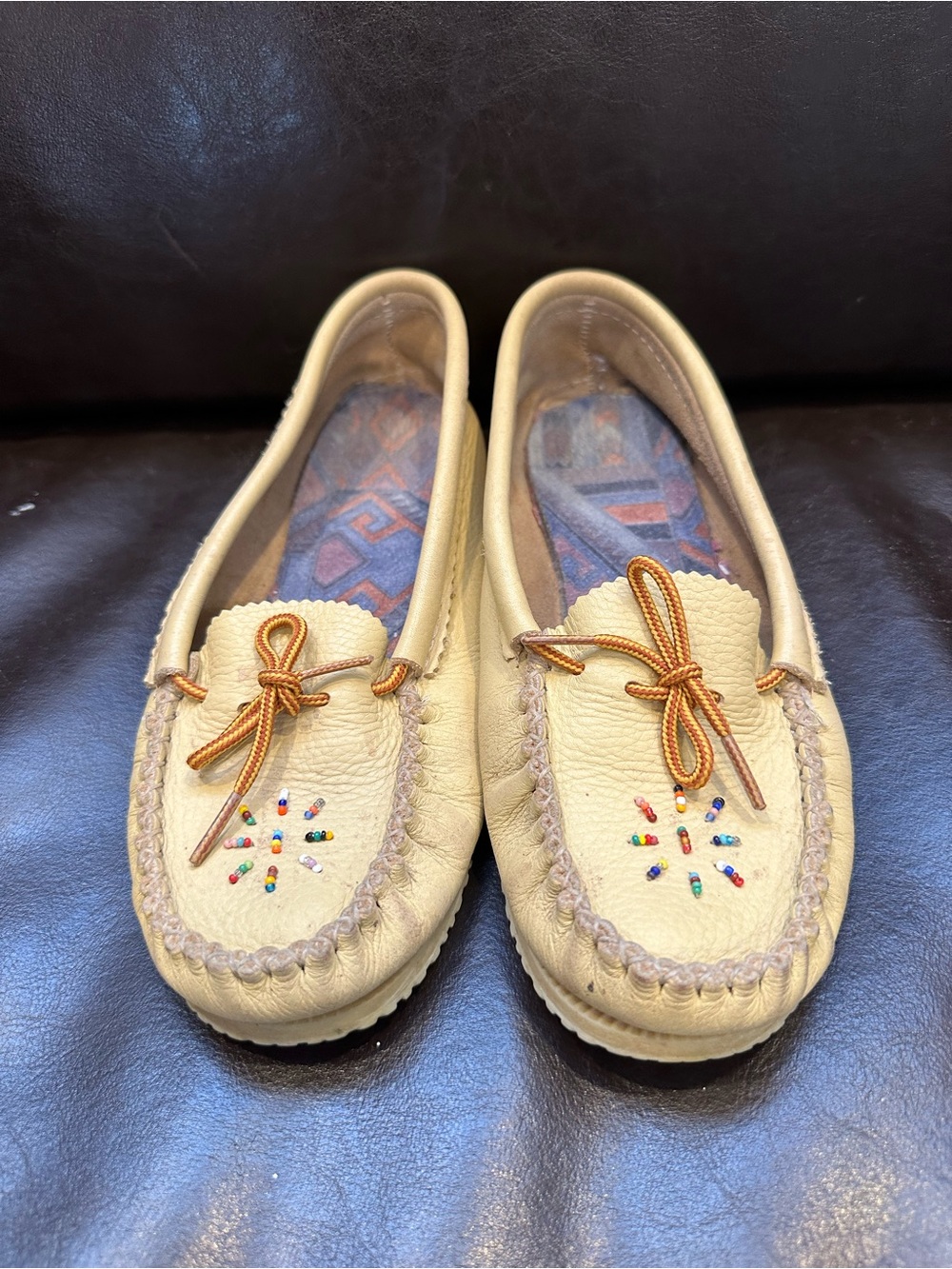 Bastien Industries YAHONWA' (BOAT) Women's leather moccasin US8 fits like 9.5/10